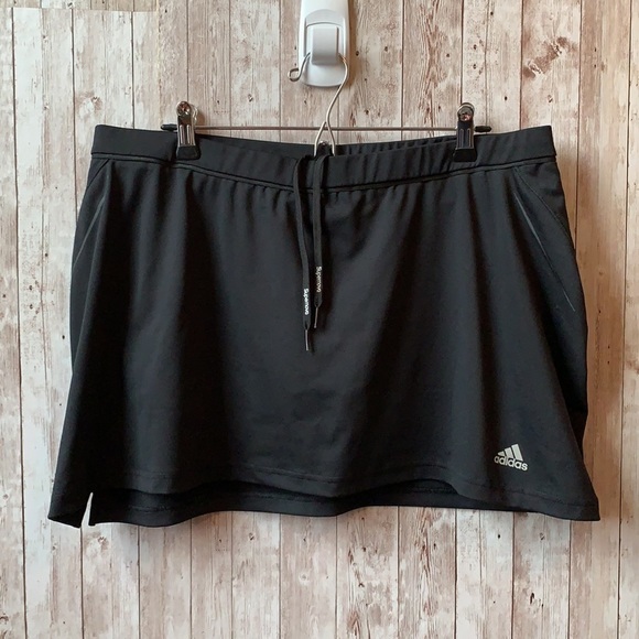adidas Pants - 𝅺ADIDAS Black Sports Skort